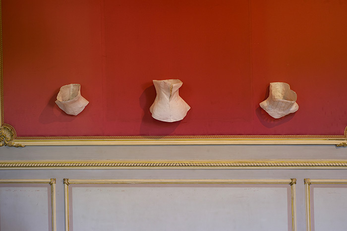 Trois corsets